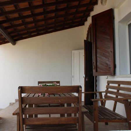 Casa Bouganville Villetta Tra Le Vigne E Il Mare 멘피 외부 사진