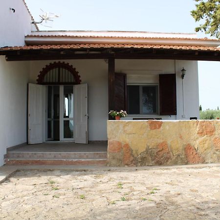 Casa Bouganville Villetta Tra Le Vigne E Il Mare 멘피 외부 사진