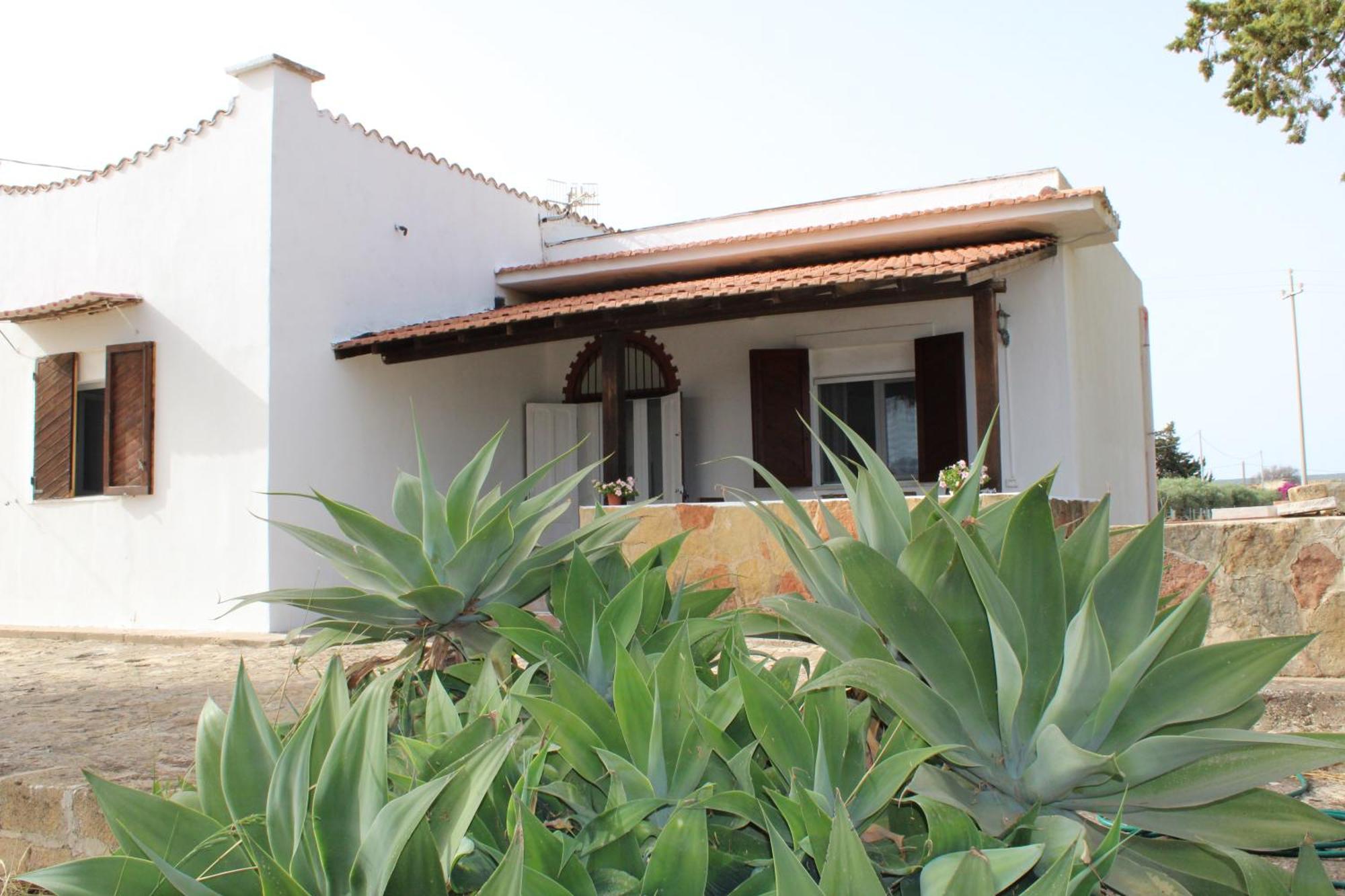 Casa Bouganville Villetta Tra Le Vigne E Il Mare 멘피 외부 사진